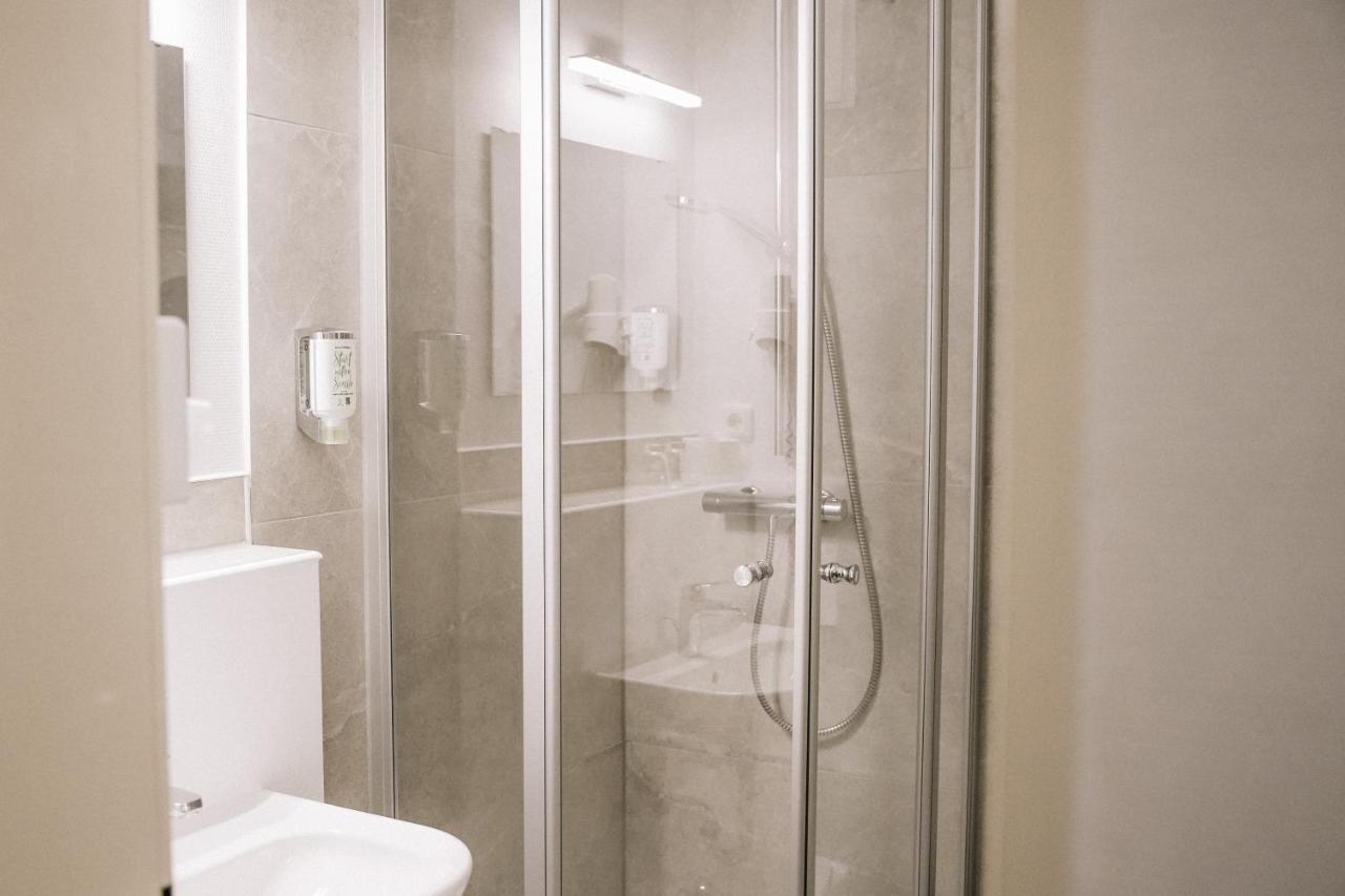 Landhotel Waldhaus Лаубах Экстерьер фото